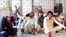 Syed Madar Ali Shah Rizvi,  - Syed Madar Ali Shah Rizvi, 
Noha Khwan of ANJUMAN-E-SADAT-E-RIZVIA 

reciting HUSSAIN SE AGEY at Sehwan Sharif, Sindh